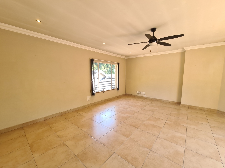 To Let 1 Bedroom Property for Rent in Magaliessig Gauteng