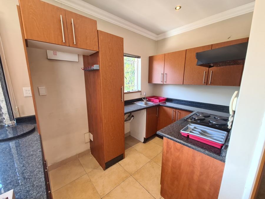 To Let 1 Bedroom Property for Rent in Magaliessig Gauteng