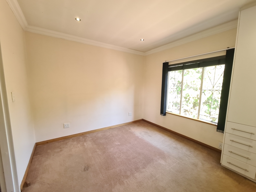 To Let 1 Bedroom Property for Rent in Magaliessig Gauteng