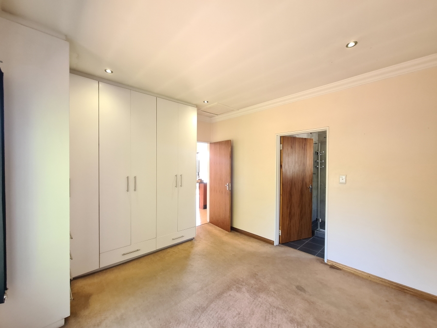 To Let 1 Bedroom Property for Rent in Magaliessig Gauteng