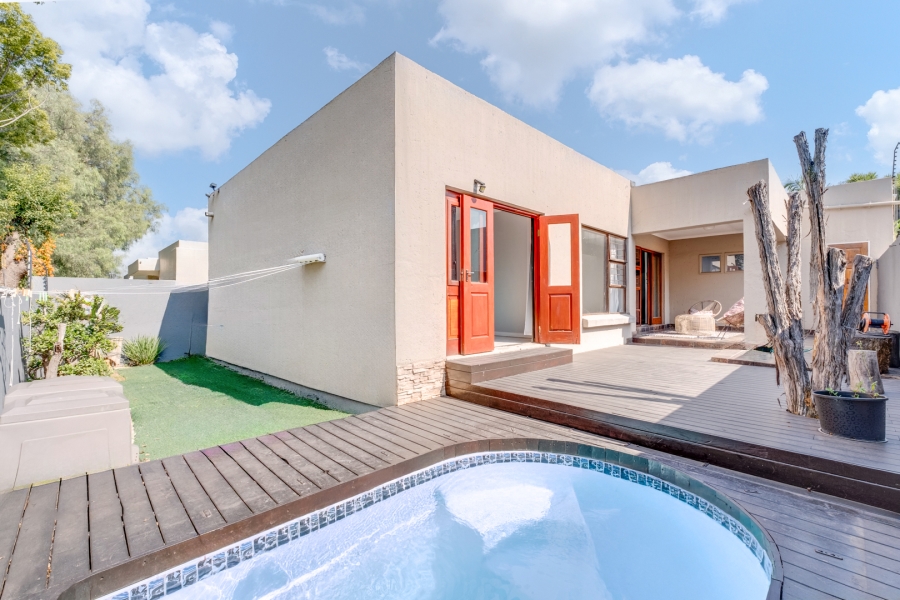 2 Bedroom Property for Sale in Paulshof Gauteng