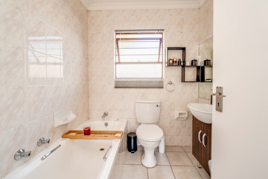 2 Bedroom Property for Sale in Paulshof Gauteng