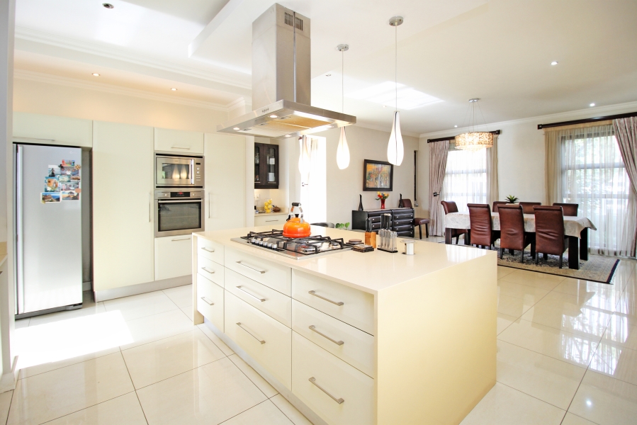 3 Bedroom Property for Sale in Waterfall Country Village Gauteng