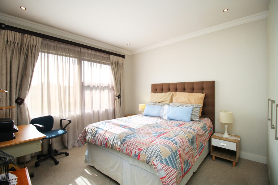 3 Bedroom Property for Sale in Waterfall Country Village Gauteng