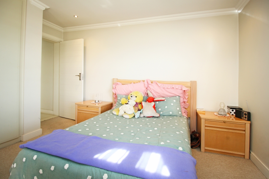 3 Bedroom Property for Sale in Waterfall Country Village Gauteng