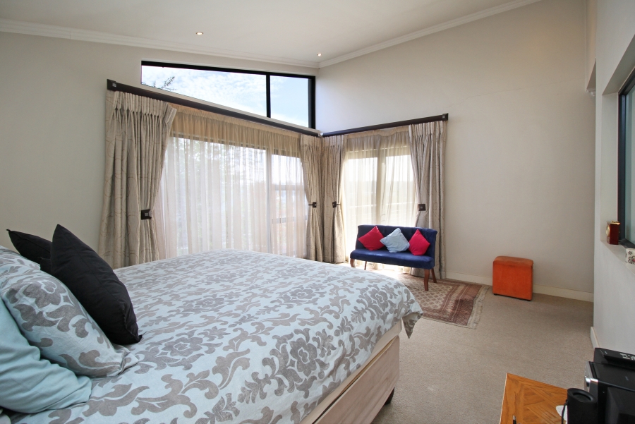 3 Bedroom Property for Sale in Waterfall Country Village Gauteng