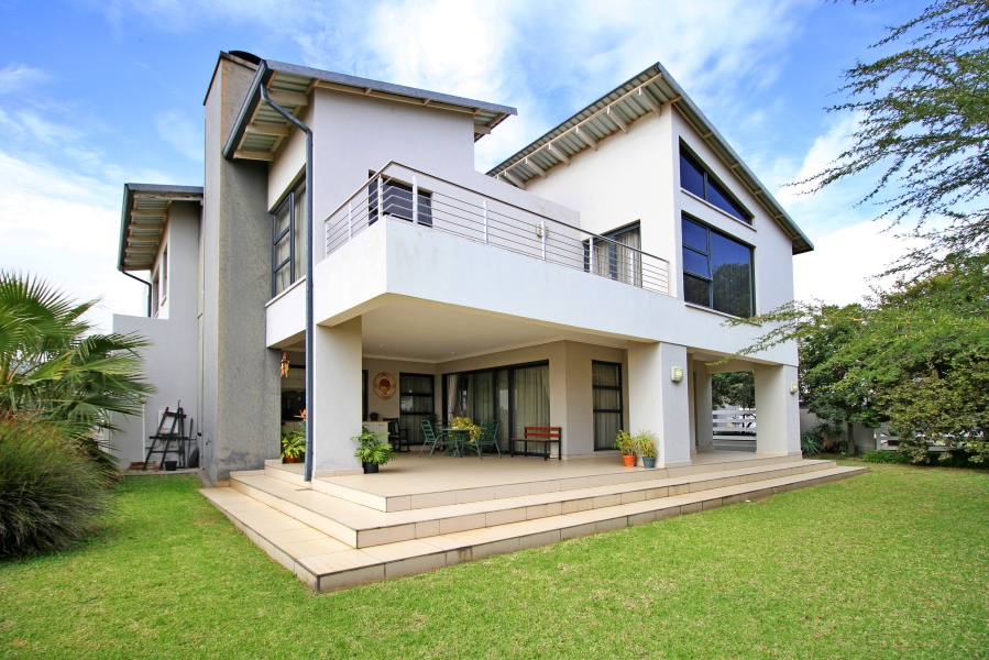 3 Bedroom Property for Sale in Waterfall Country Village Gauteng