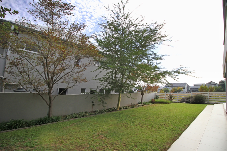 3 Bedroom Property for Sale in Waterfall Country Village Gauteng