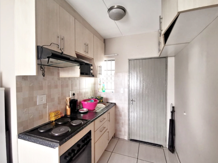 2 Bedroom Property for Sale in Fleurhof Gauteng