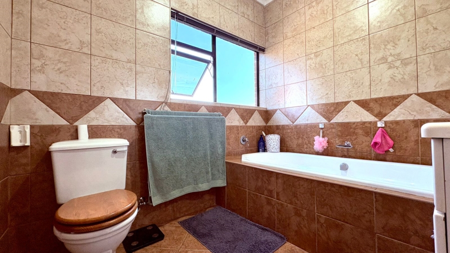 5 Bedroom Property for Sale in Ferryvale Gauteng