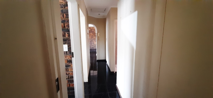 3 Bedroom Property for Sale in Edleen Gauteng