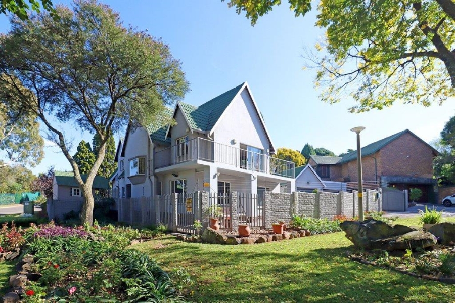 3 Bedroom Property for Sale in Marais Steyn Park Gauteng