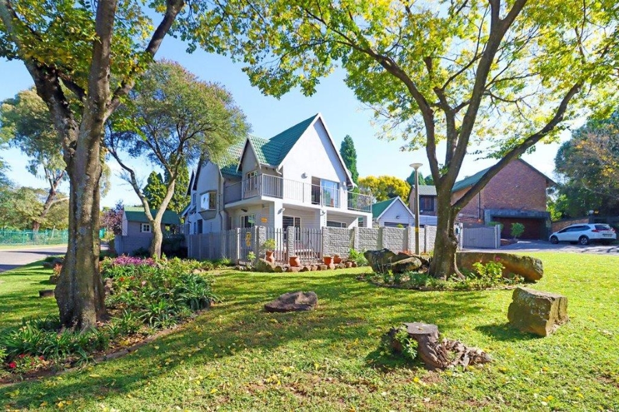 3 Bedroom Property for Sale in Marais Steyn Park Gauteng