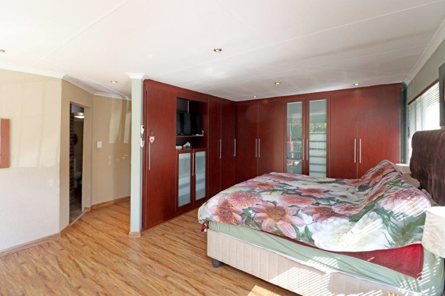 3 Bedroom Property for Sale in Marais Steyn Park Gauteng