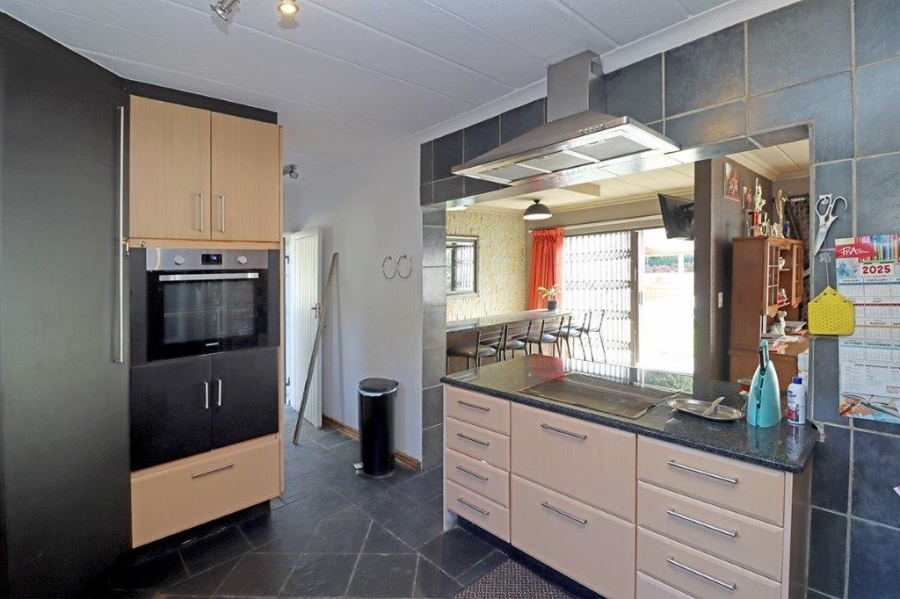 3 Bedroom Property for Sale in Marais Steyn Park Gauteng
