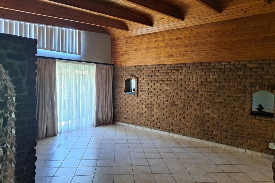 4 Bedroom Property for Sale in Witfield Gauteng