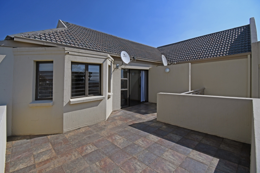 To Let 2 Bedroom Property for Rent in Morningside Gauteng