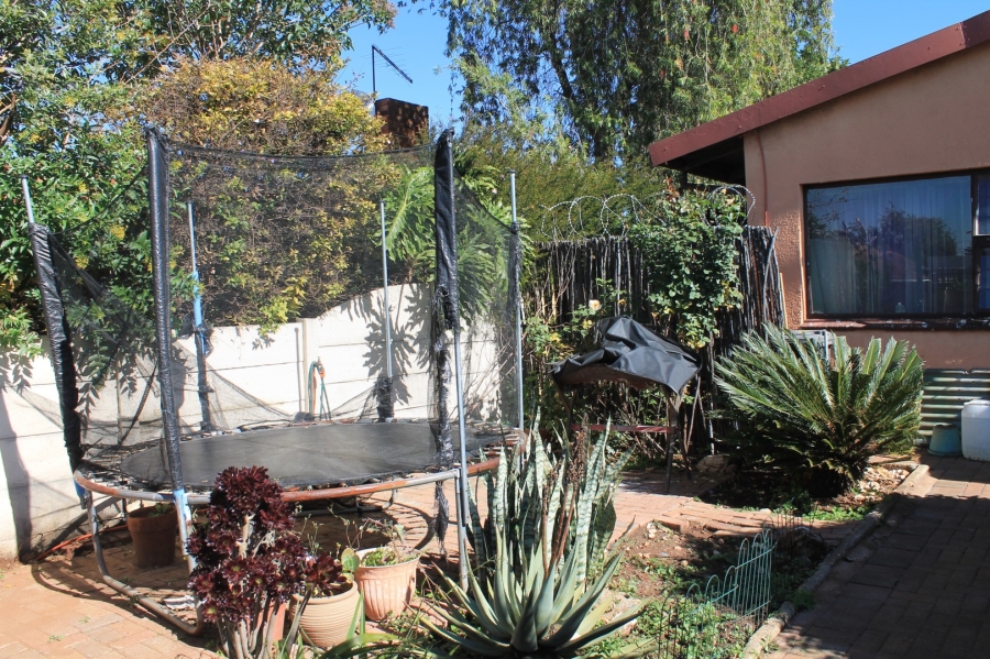 4 Bedroom Property for Sale in Sophiatown Gauteng