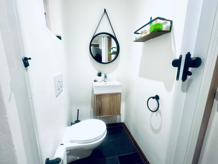 3 Bedroom Property for Sale in Brackendowns Gauteng