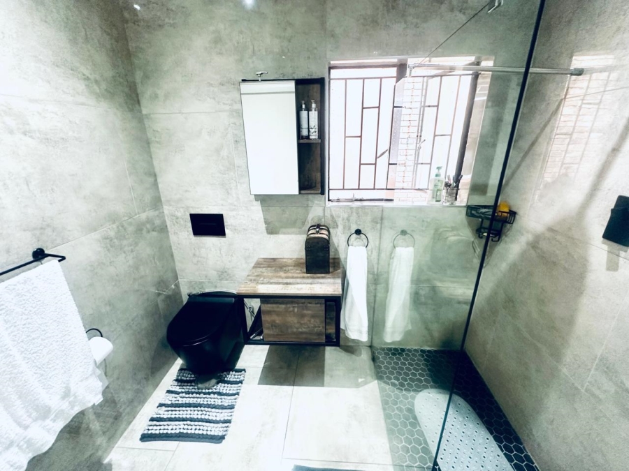 3 Bedroom Property for Sale in Brackendowns Gauteng