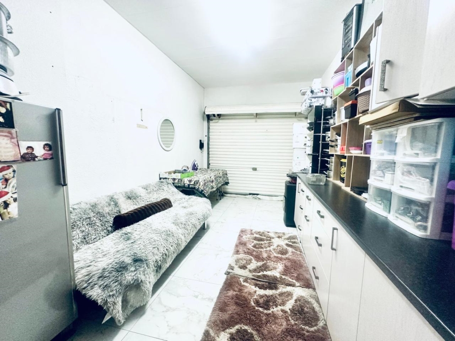 3 Bedroom Property for Sale in Brackendowns Gauteng