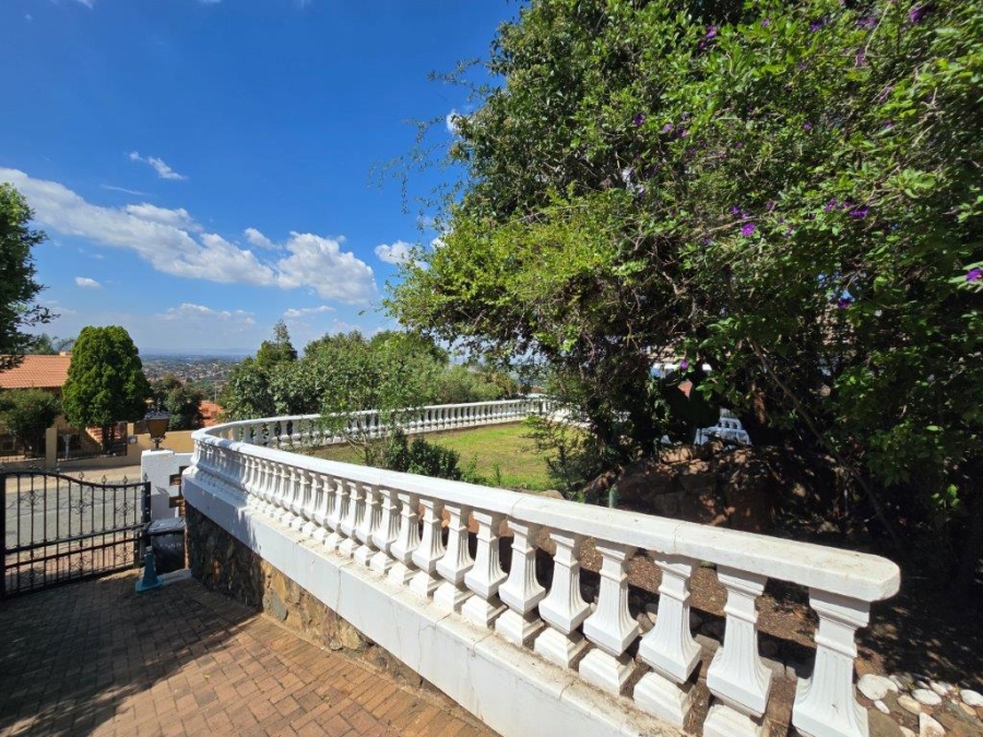 4 Bedroom Property for Sale in Glenvista Gauteng