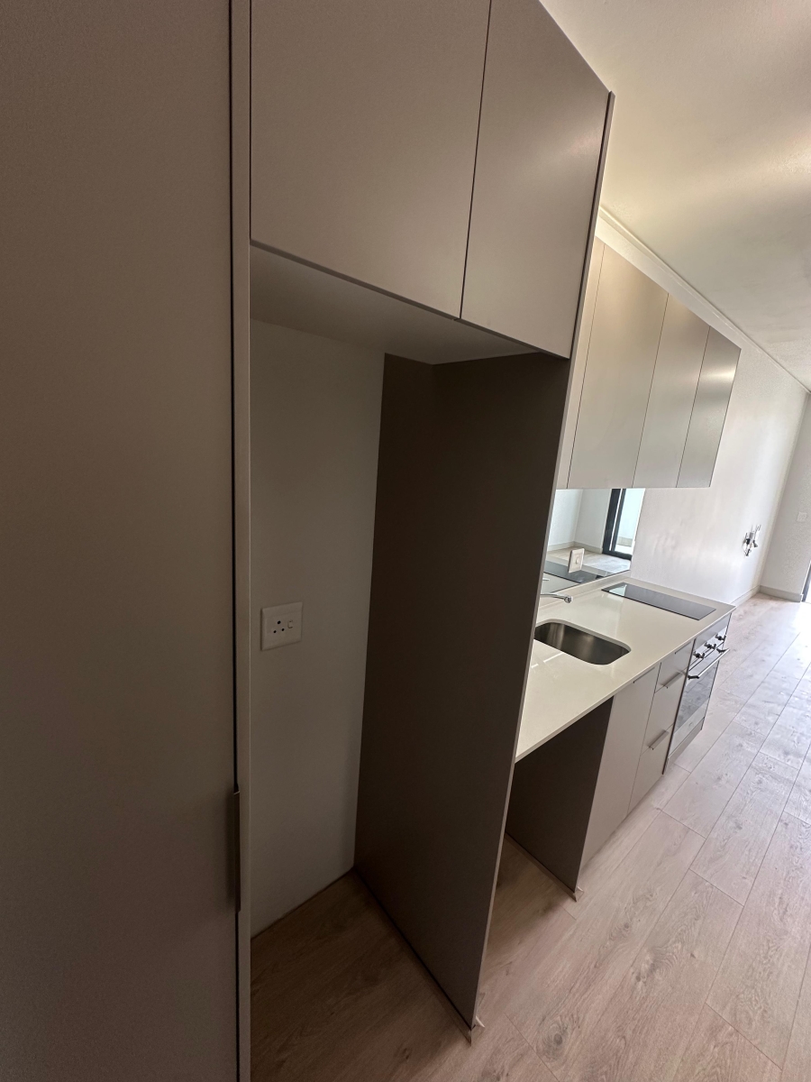 To Let 1 Bedroom Property for Rent in Rosebank Gauteng