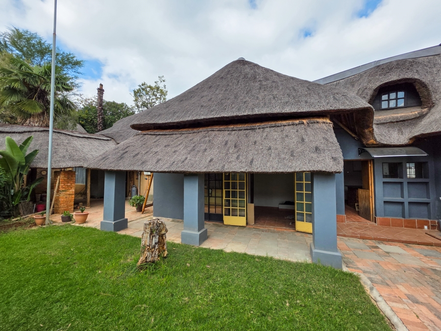 7 Bedroom Property for Sale in Rietfontein Gauteng