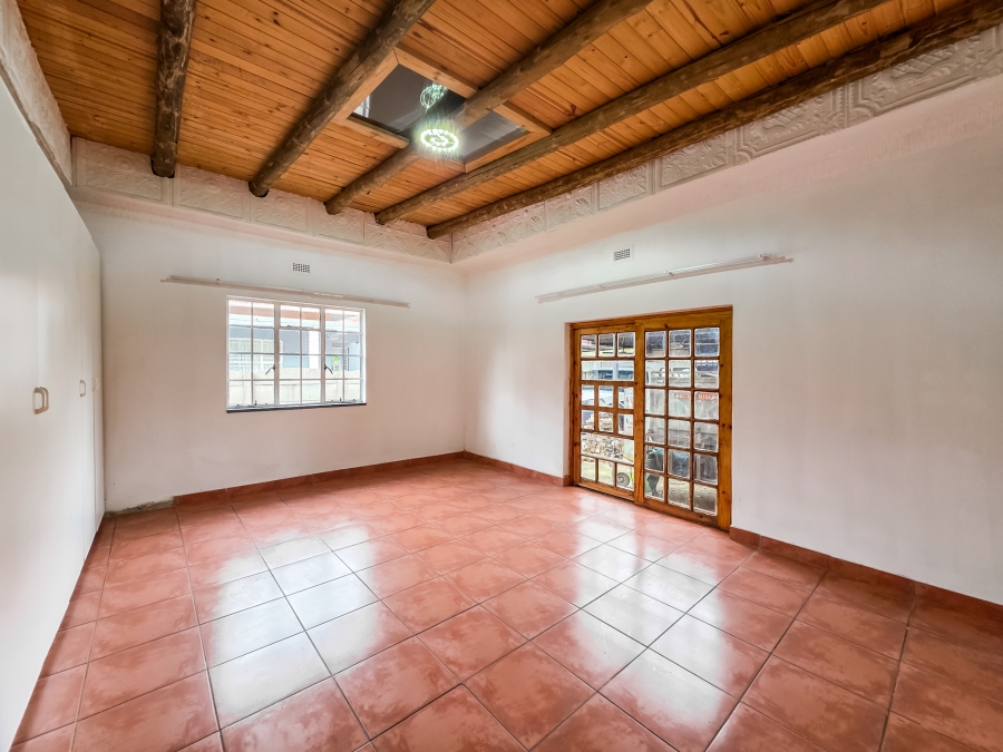 7 Bedroom Property for Sale in Rietfontein Gauteng