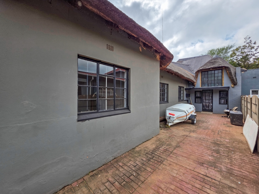 7 Bedroom Property for Sale in Rietfontein Gauteng