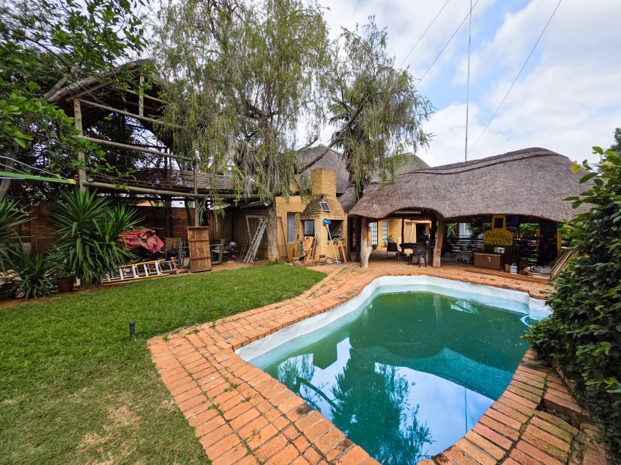 7 Bedroom Property for Sale in Rietfontein Gauteng