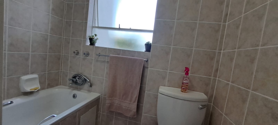 To Let 2 Bedroom Property for Rent in Morningside Gauteng