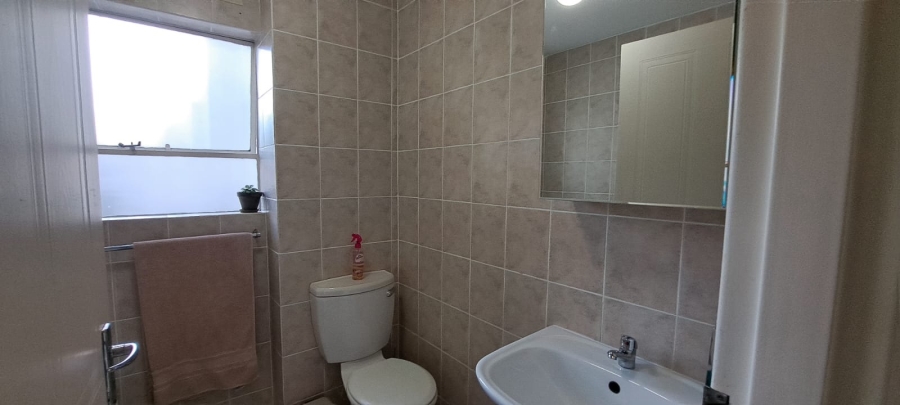 To Let 2 Bedroom Property for Rent in Morningside Gauteng