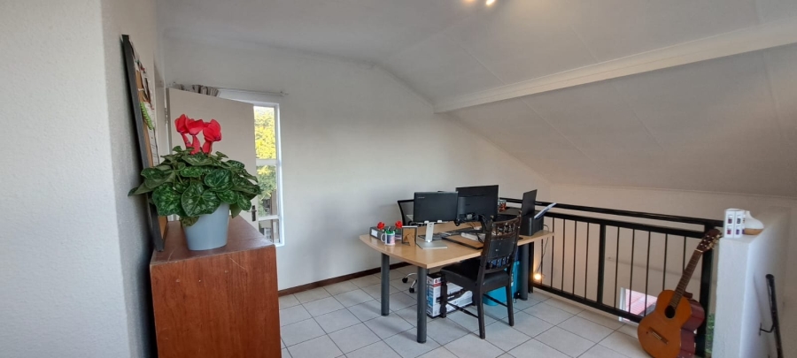 To Let 2 Bedroom Property for Rent in Morningside Gauteng