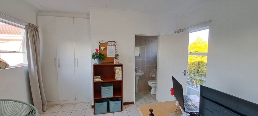 To Let 2 Bedroom Property for Rent in Morningside Gauteng