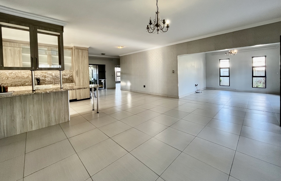 To Let 4 Bedroom Property for Rent in Leeuwenhof Estate Gauteng