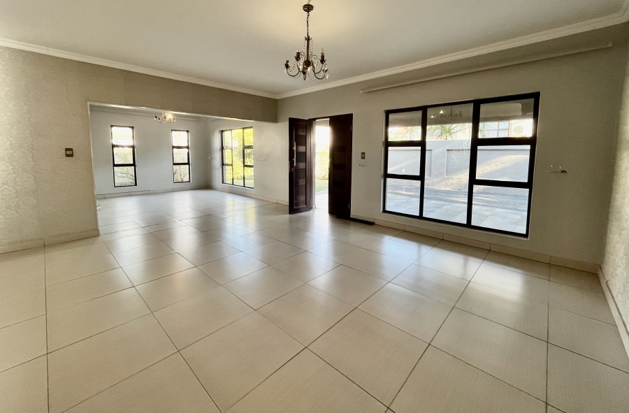 To Let 4 Bedroom Property for Rent in Leeuwenhof Estate Gauteng