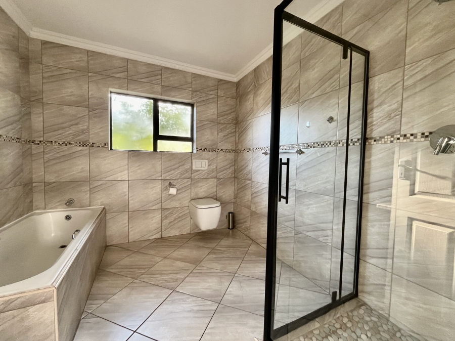 To Let 4 Bedroom Property for Rent in Leeuwenhof Estate Gauteng