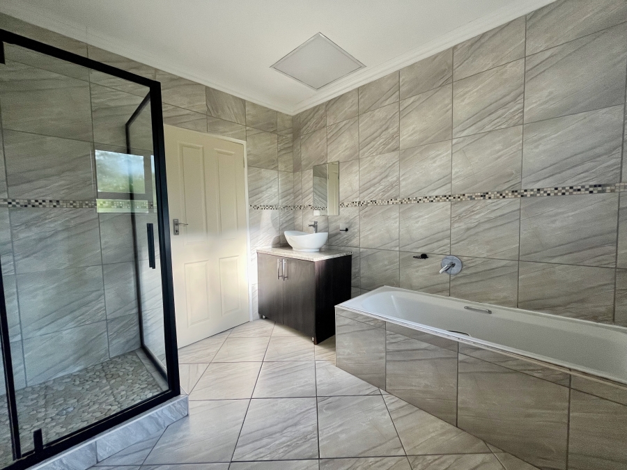 To Let 4 Bedroom Property for Rent in Leeuwenhof Estate Gauteng