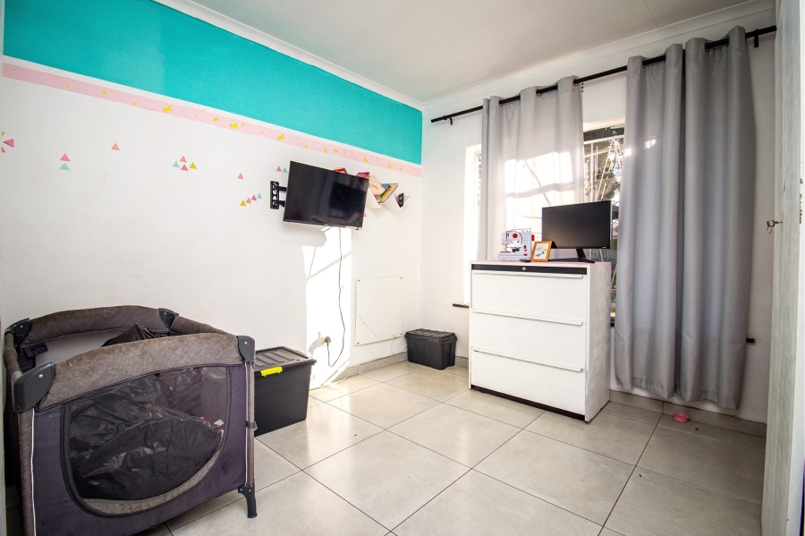 To Let 3 Bedroom Property for Rent in Wilro Park Gauteng