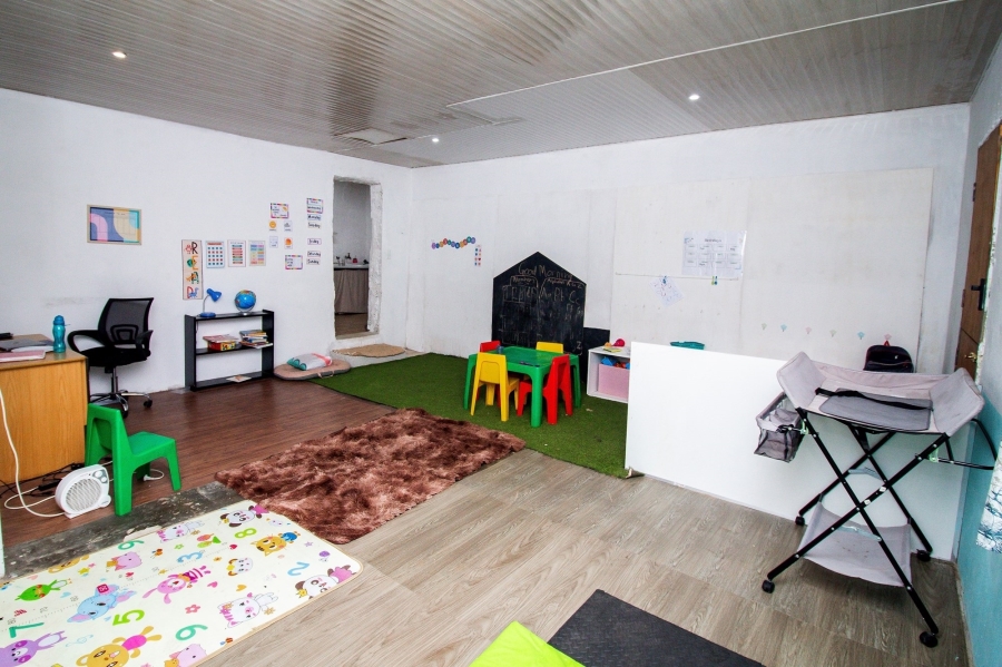 To Let 3 Bedroom Property for Rent in Wilro Park Gauteng