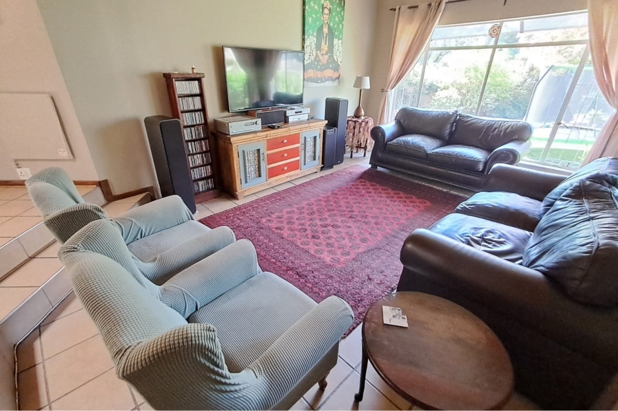 5 Bedroom Property for Sale in Wierda Park Gauteng