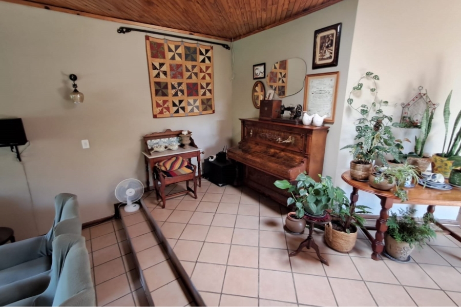 5 Bedroom Property for Sale in Wierda Park Gauteng