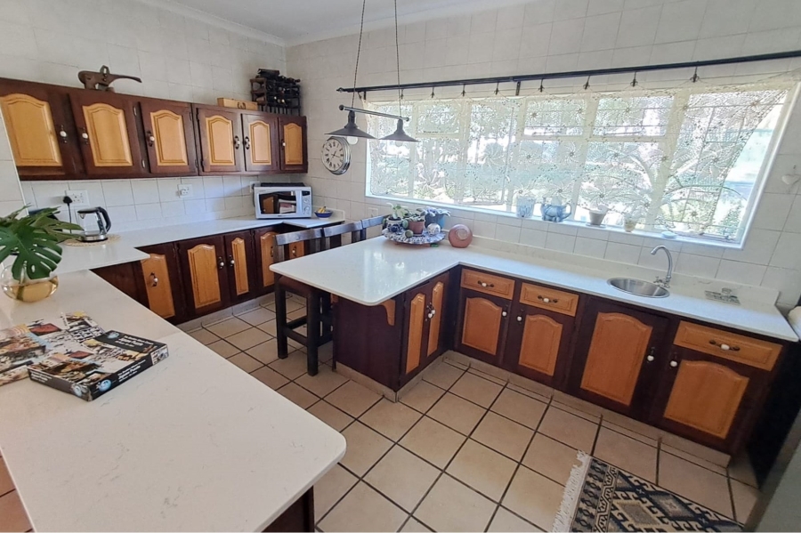 5 Bedroom Property for Sale in Wierda Park Gauteng