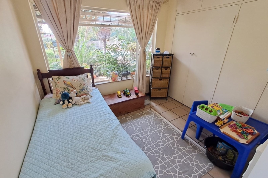 5 Bedroom Property for Sale in Wierda Park Gauteng