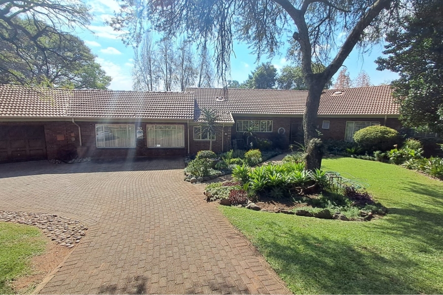 5 Bedroom Property for Sale in Wierda Park Gauteng