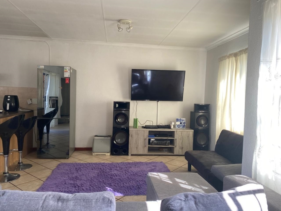 2 Bedroom Property for Sale in Halfway Gardens Gauteng