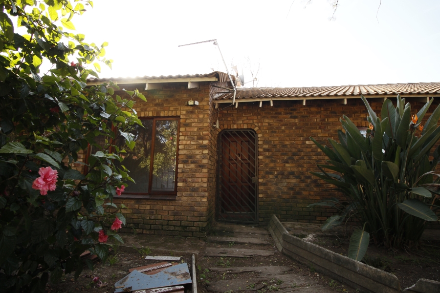 To Let 3 Bedroom Property for Rent in Austinview Gauteng