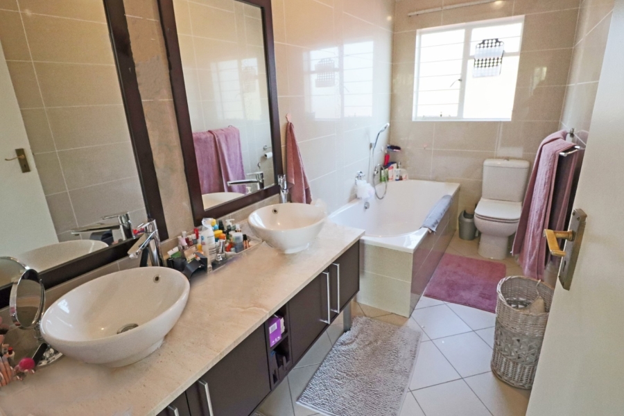 3 Bedroom Property for Sale in River Club Gauteng
