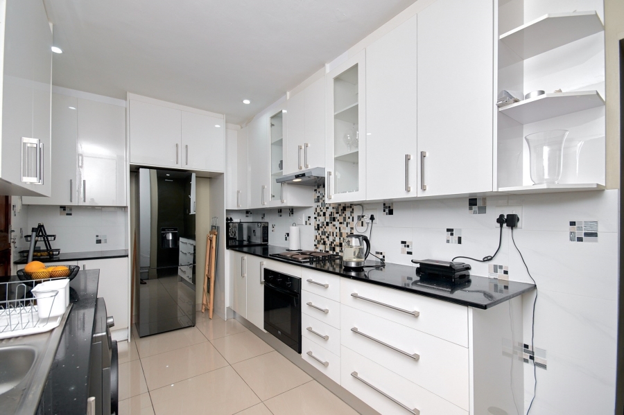 4 Bedroom Property for Sale in Halfway Gardens Gauteng